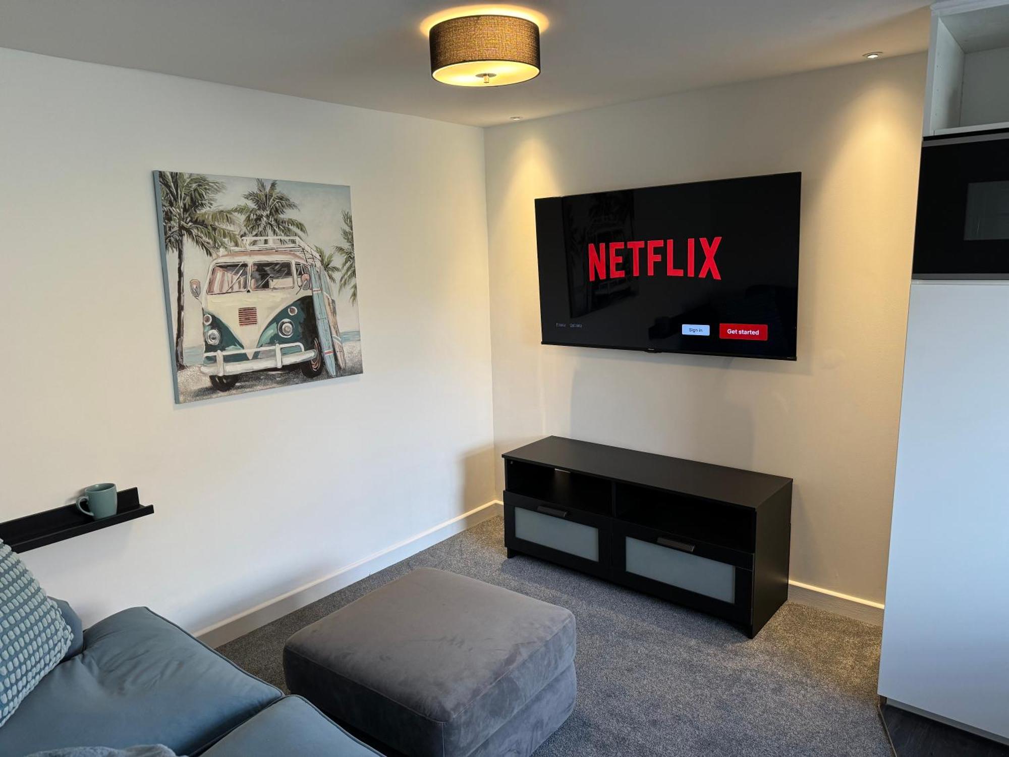 Modern 1 Bed Apartment With Car Parking Bitton Exterior foto
